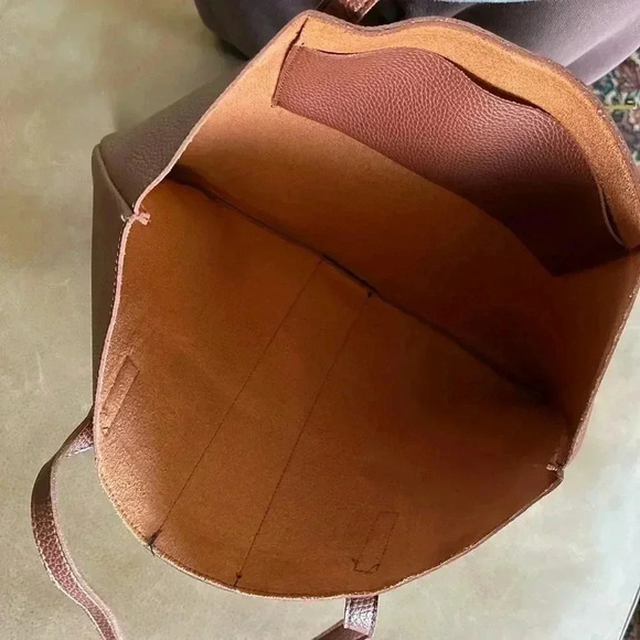 Vegan Pebble Leather Tote Bag Brown Vince Camuto 17 x 12 NWOT - Picture 7 of 9